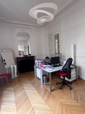 Bureau1-Photo 3.jpg